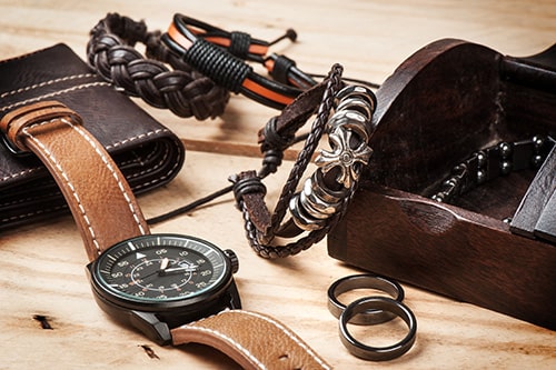 Give Him V-Day Sparkle with Men's Rings, Link Chains & More!