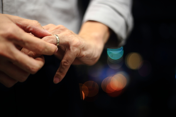Be a Trend-Setter with Robert Alton Men’s Wedding Bands
